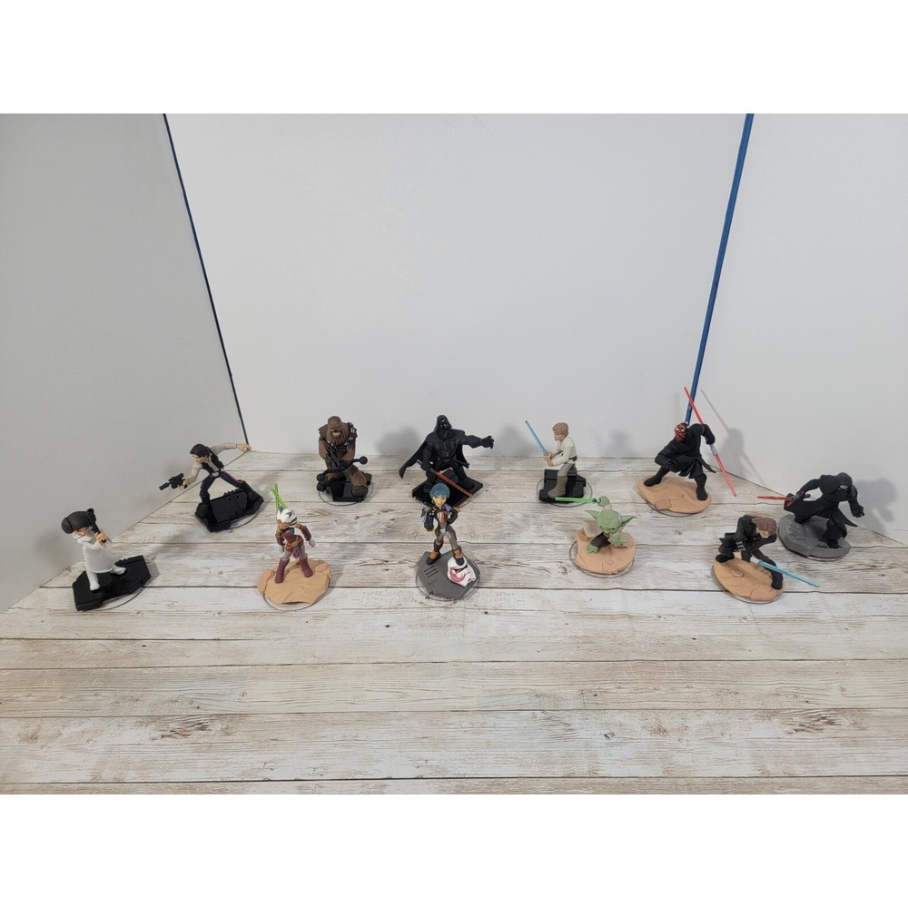 Lot of 12 Disney Infinity Figures Star Wars Sabine Wren Darth Kylo Ren Ahsoka Ta